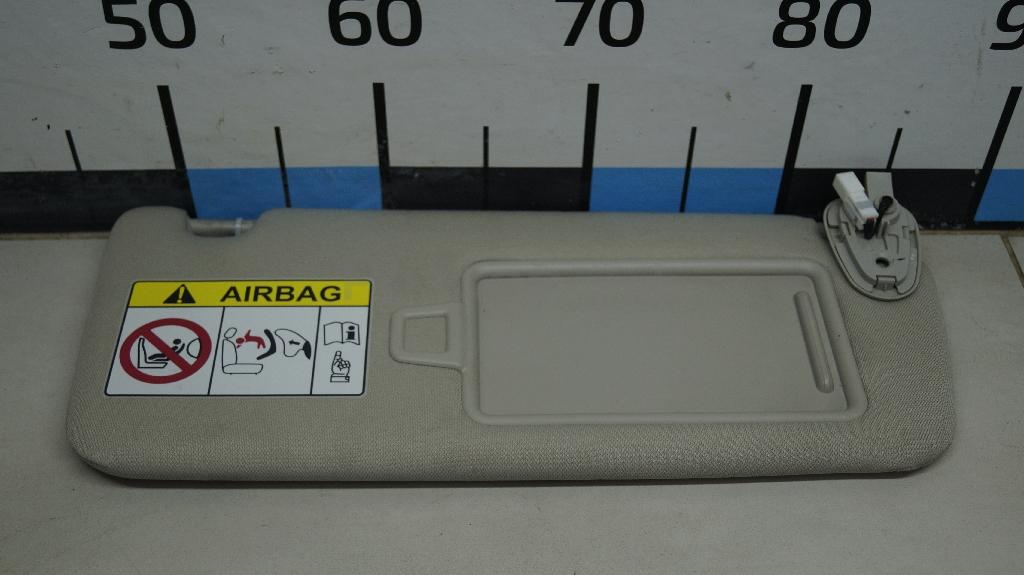 Козырек солнцезащитный (внутри)