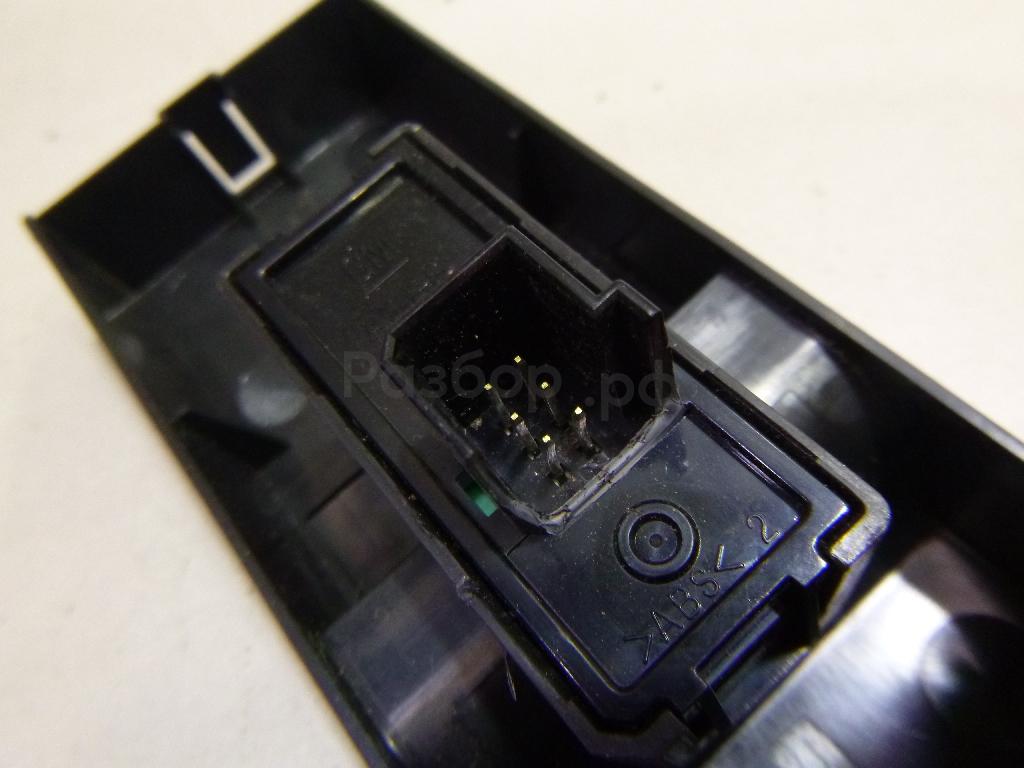 Кнопка стеклоподъемника