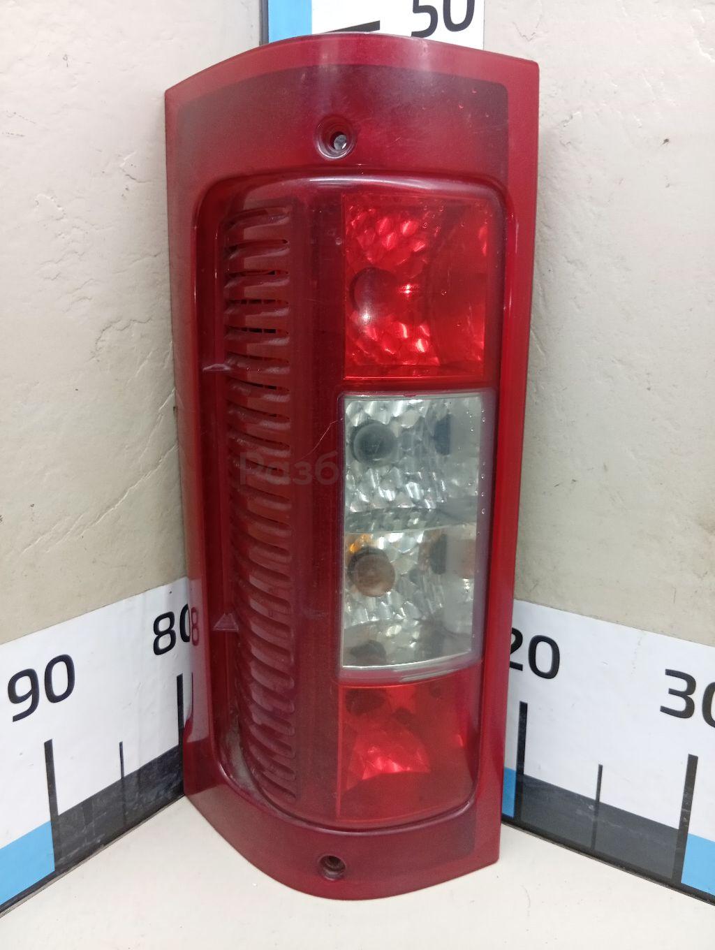 Фонарь задний левый