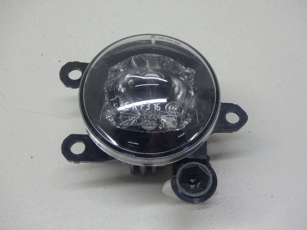 Фара противотуманная правая