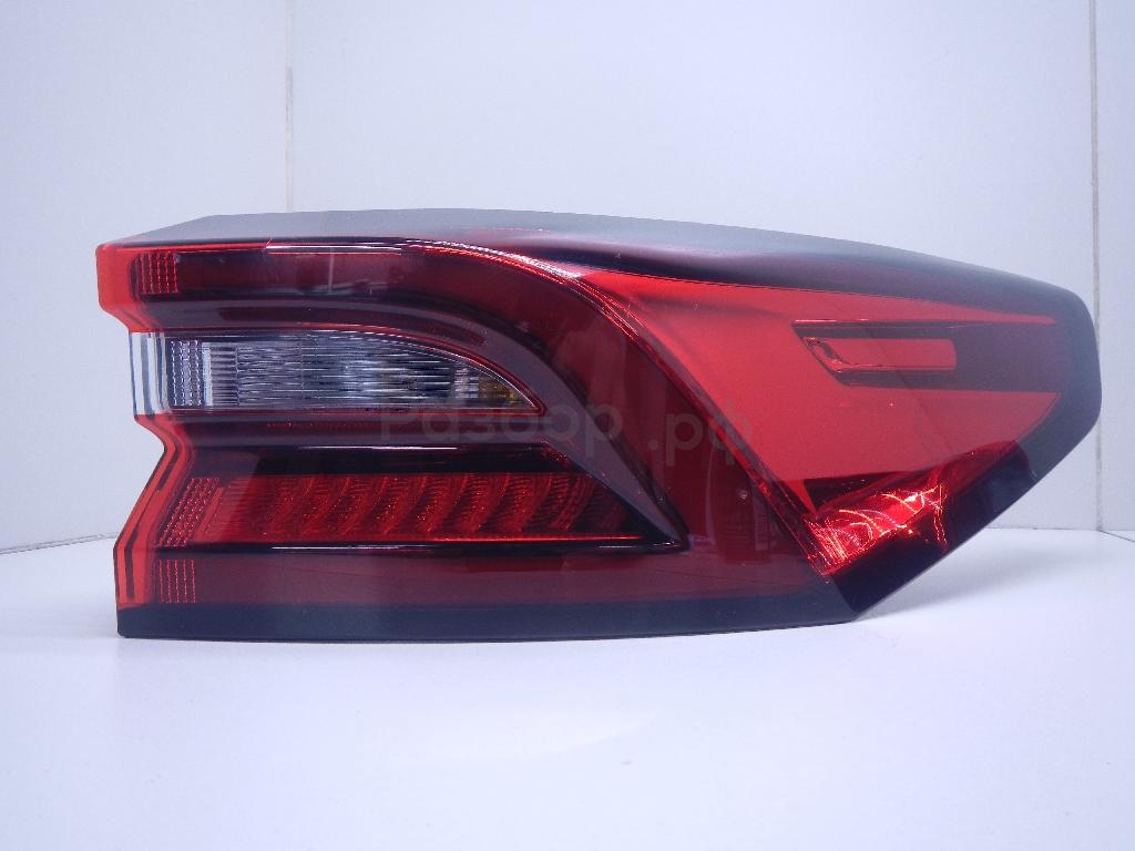 Фонарь задний наружный правый