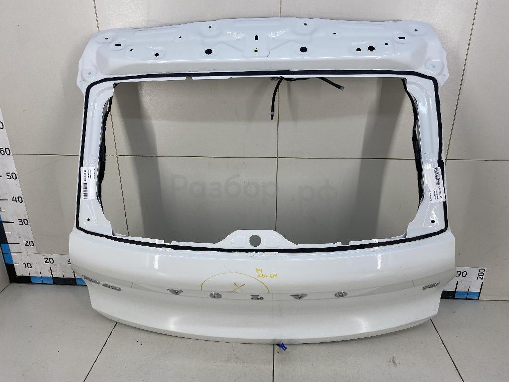 Дверь багажника