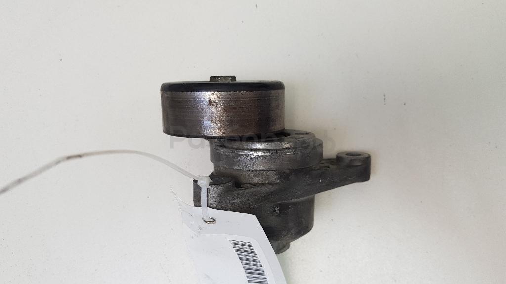 Натяжитель ремня