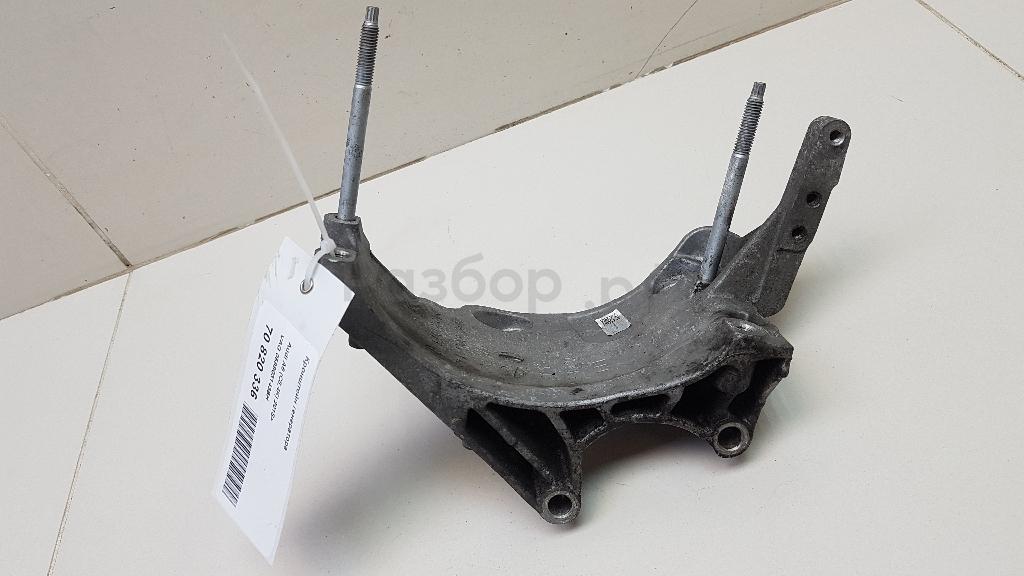 Кронштейн генератора