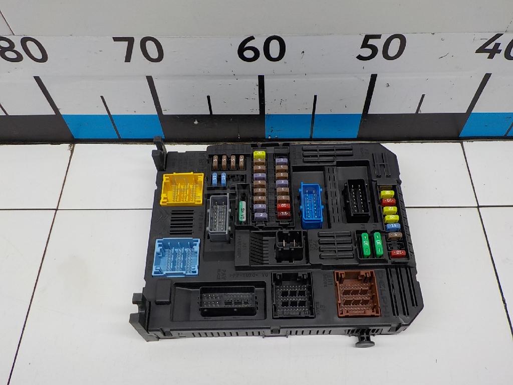 Блок предохранителей