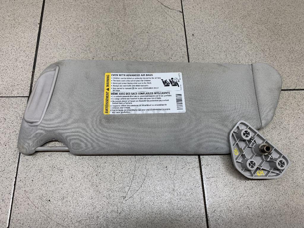 Козырек солнцезащитный (внутри)