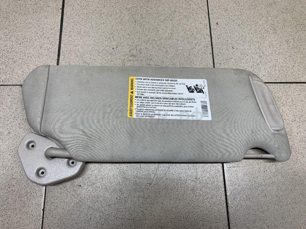 Козырек солнцезащитный (внутри)