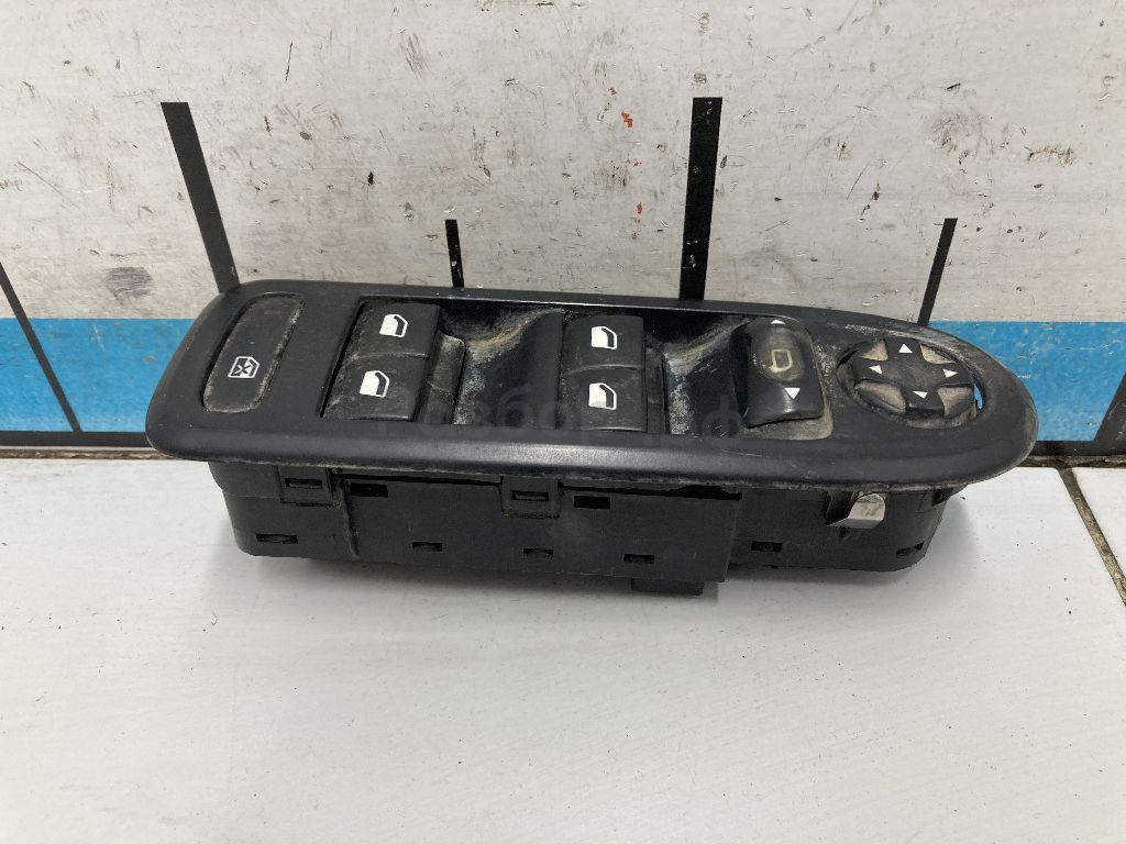 Блок управления стеклоподъемниками