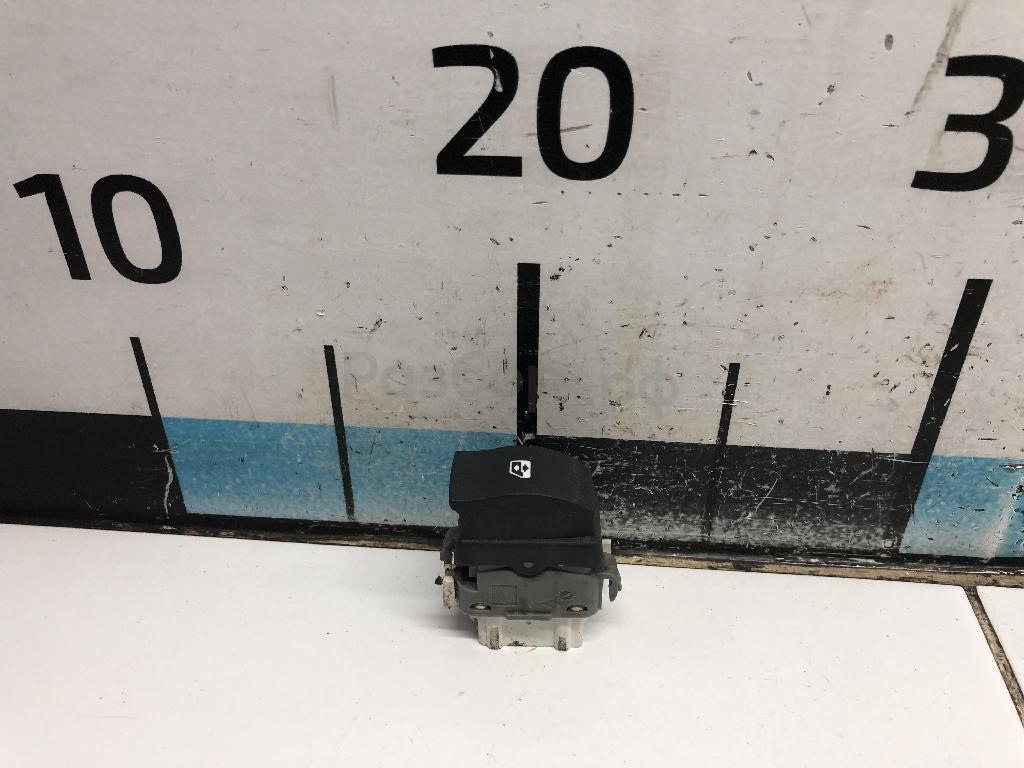 Кнопка стеклоподъемника