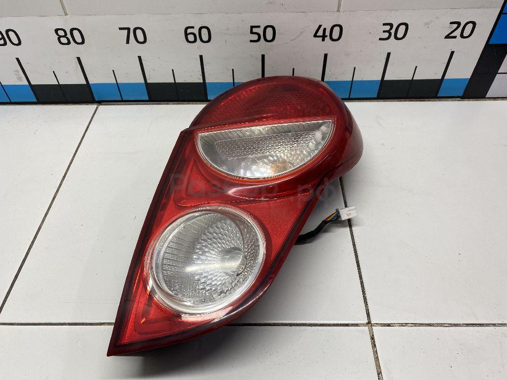 Фонарь задний правый