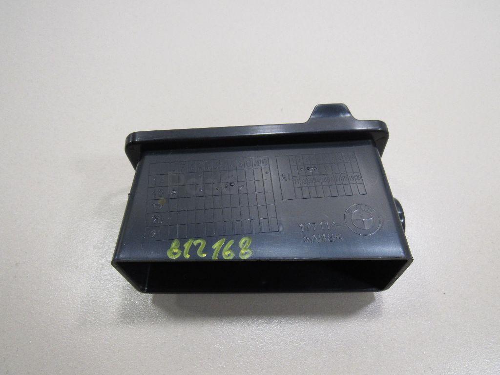 Воздуховод отопителя