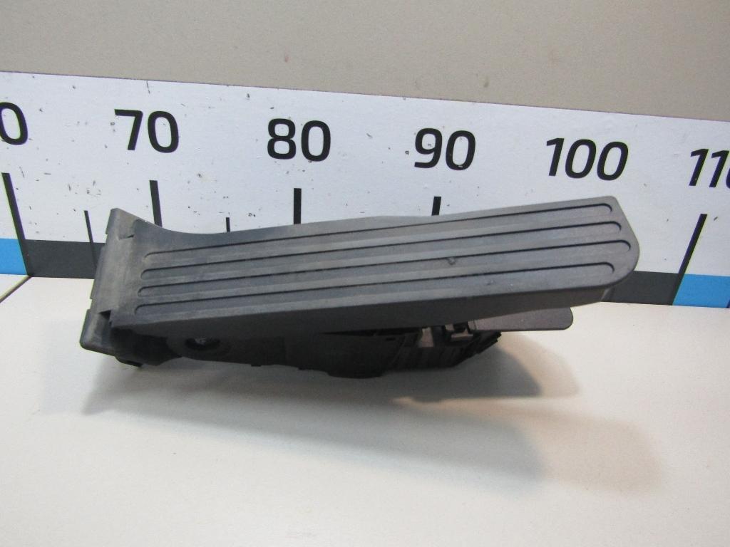 Педаль газа