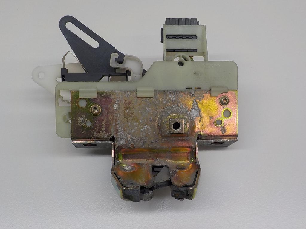 Замок багажника