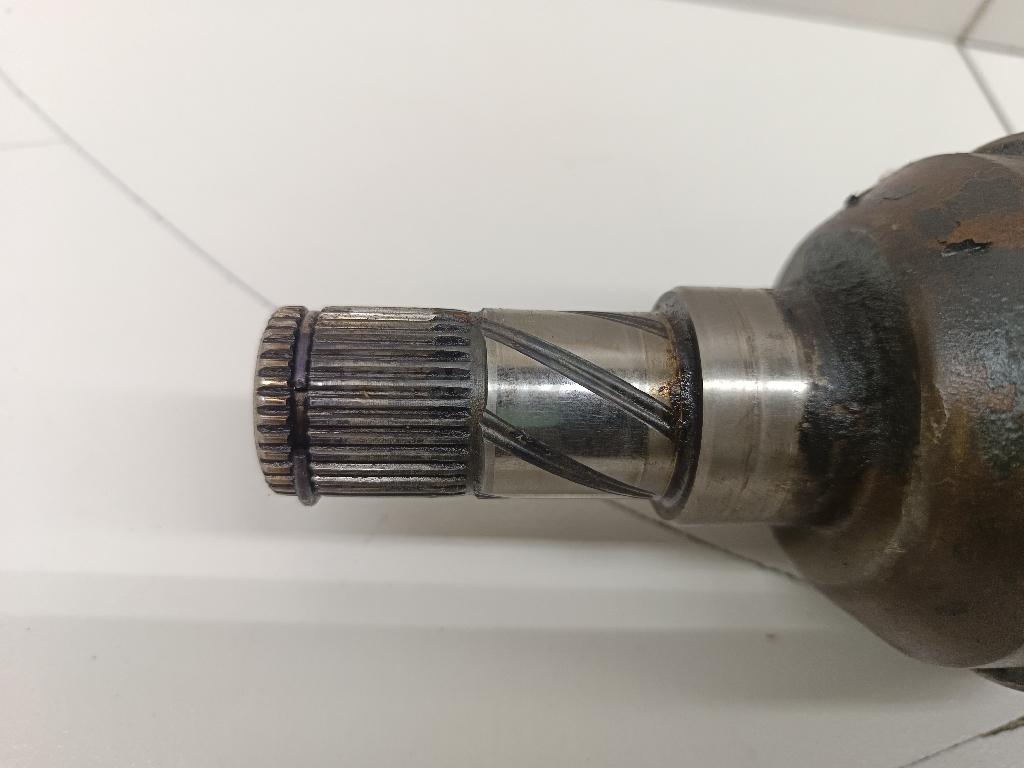 Полуось передняя правая