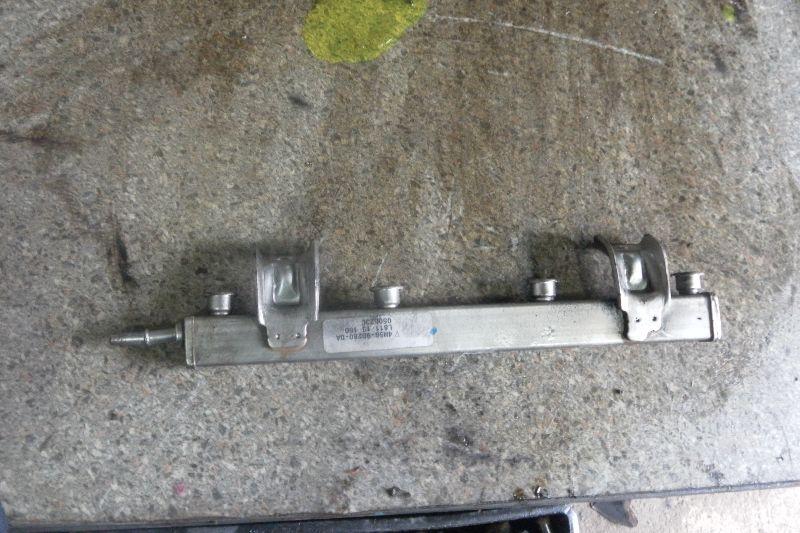 Рейка топливная (рампа)