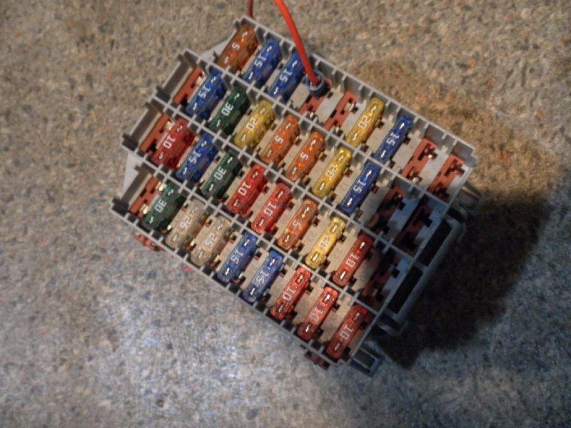 Блок предохранителей