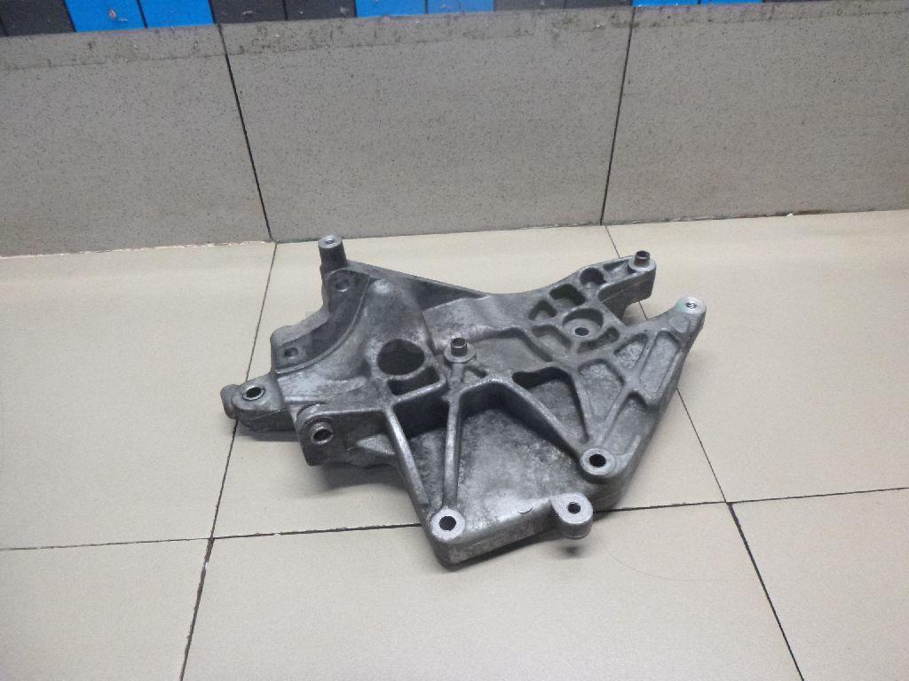 Кронштейн генератора