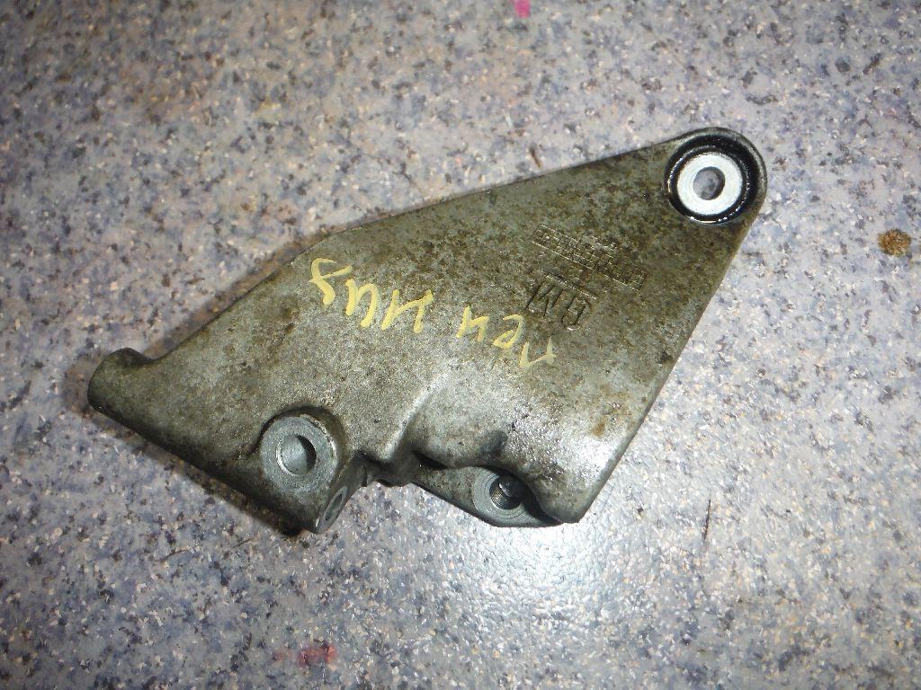 Кронштейн генератора