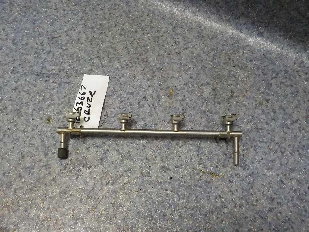 Рейка топливная (рампа)