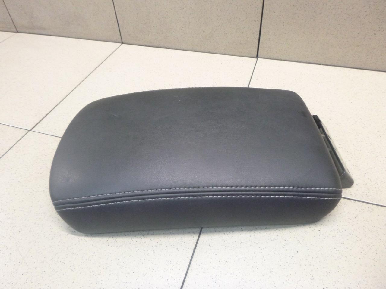 Подлокотник