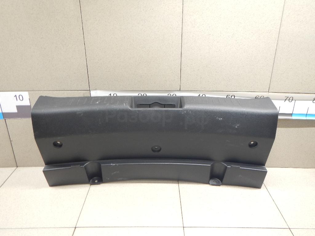 Обшивка багажника