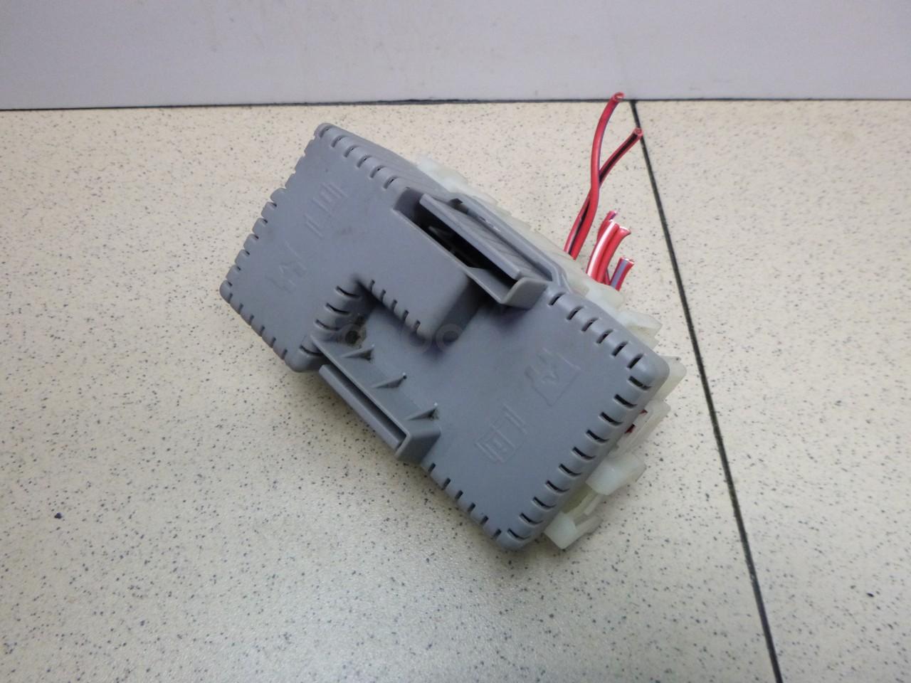 Блок предохранителей