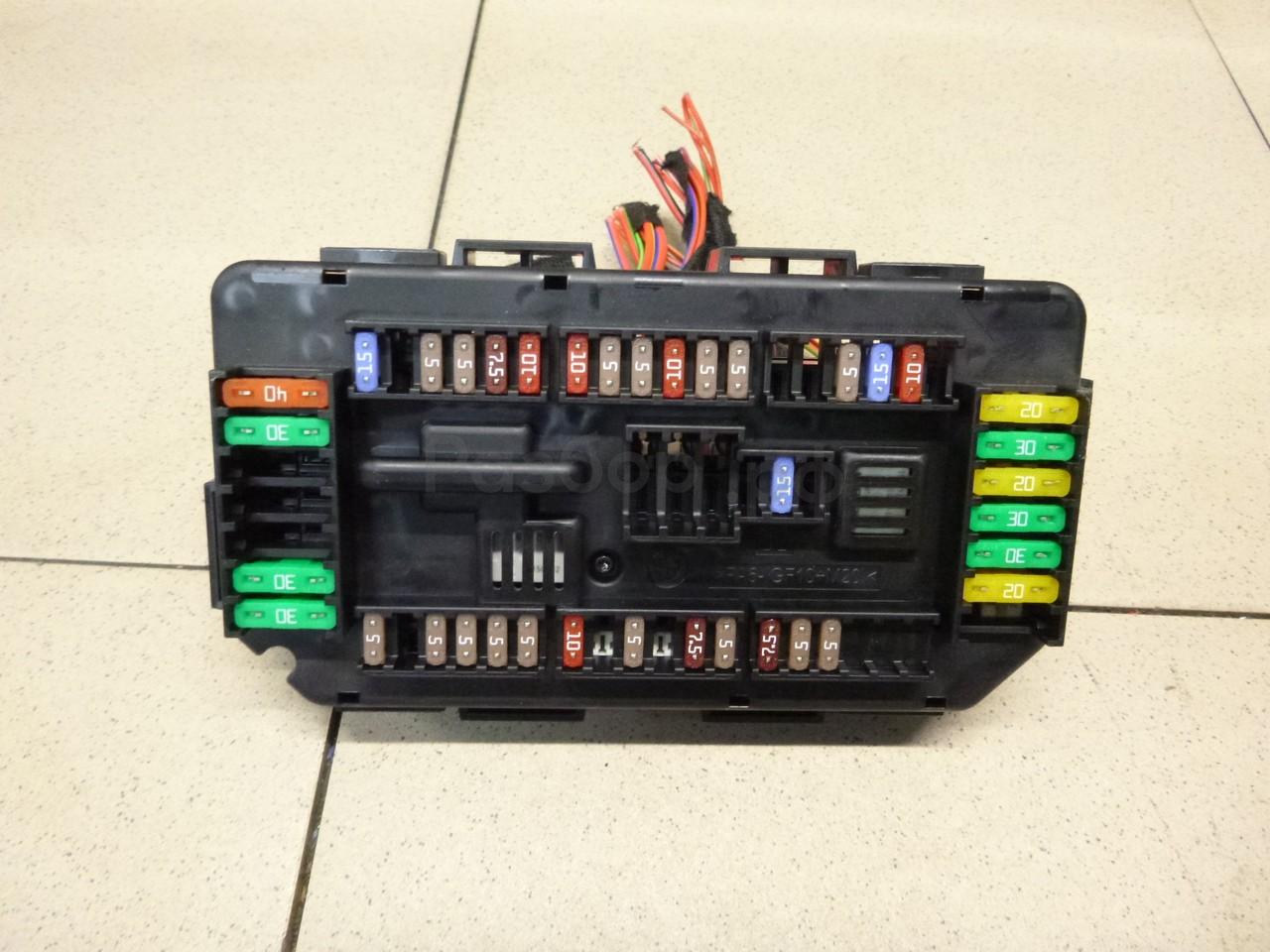 Блок предохранителей