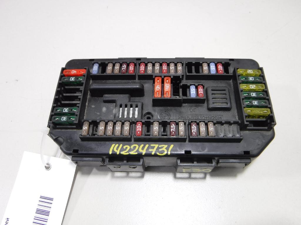 Блок предохранителей