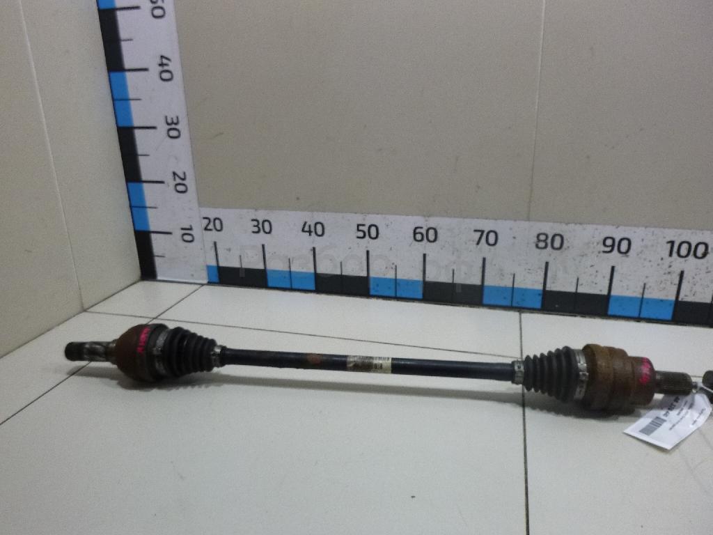 Полуось задняя