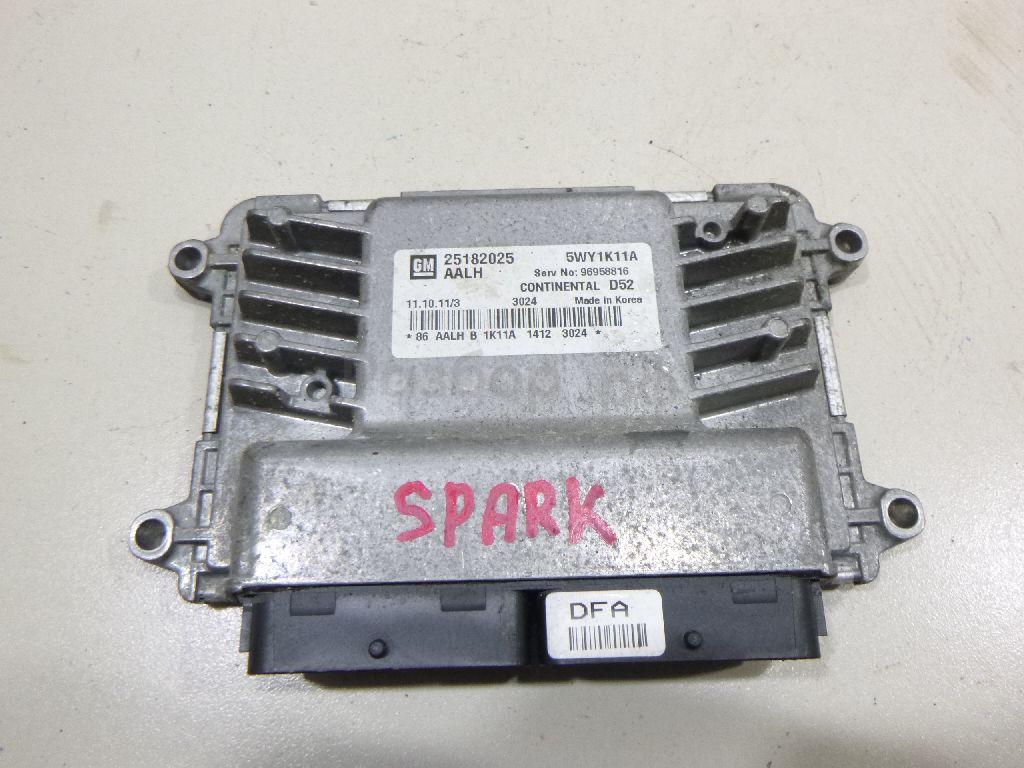 Блок управления двигателем