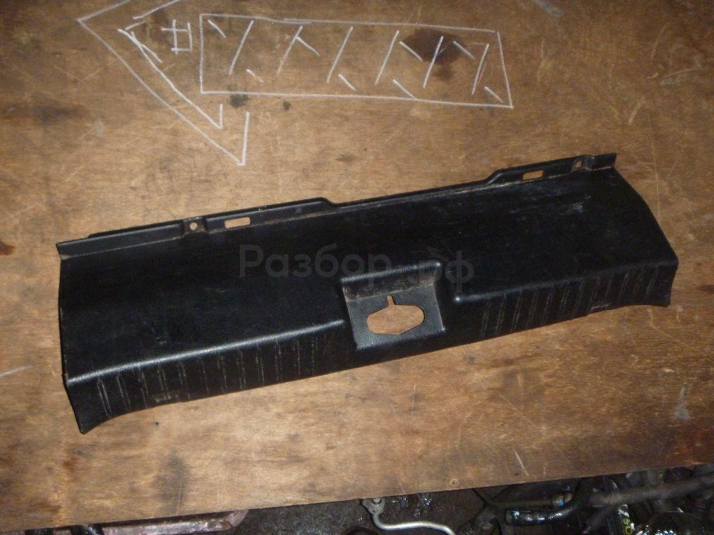 Обшивка багажника