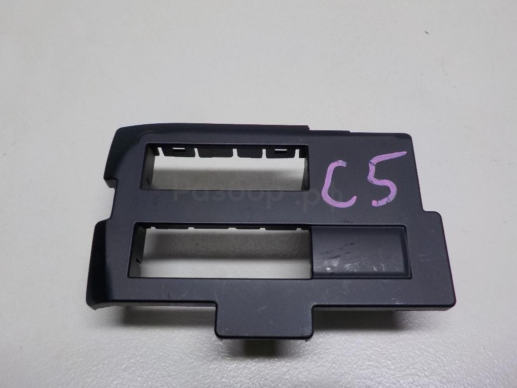 Накладка (кузов внутри)