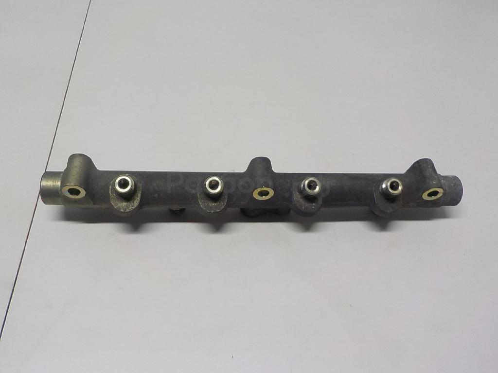 Рейка топливная (рампа)