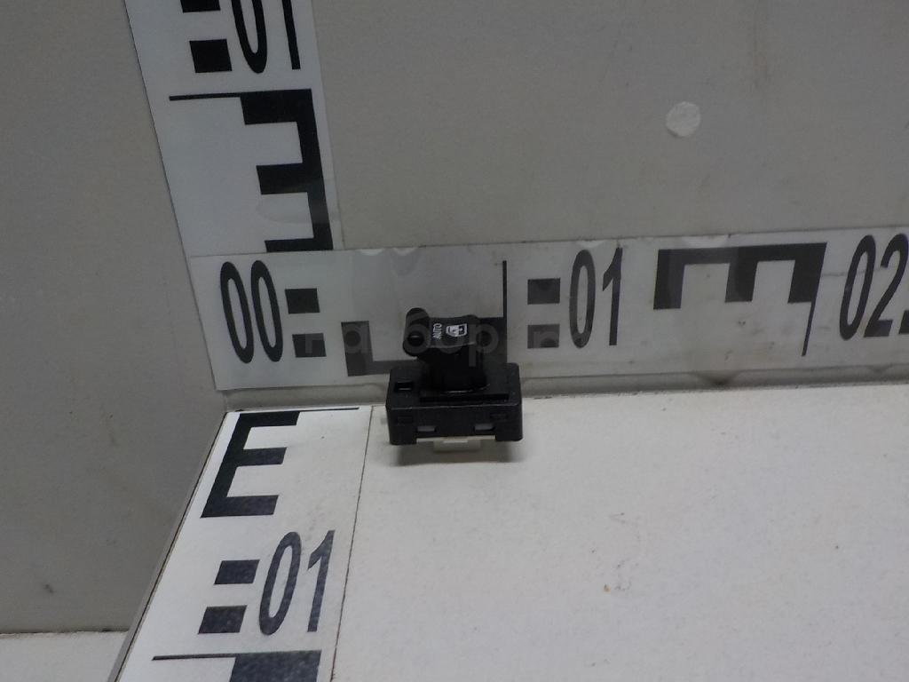 Кнопка стеклоподъемника