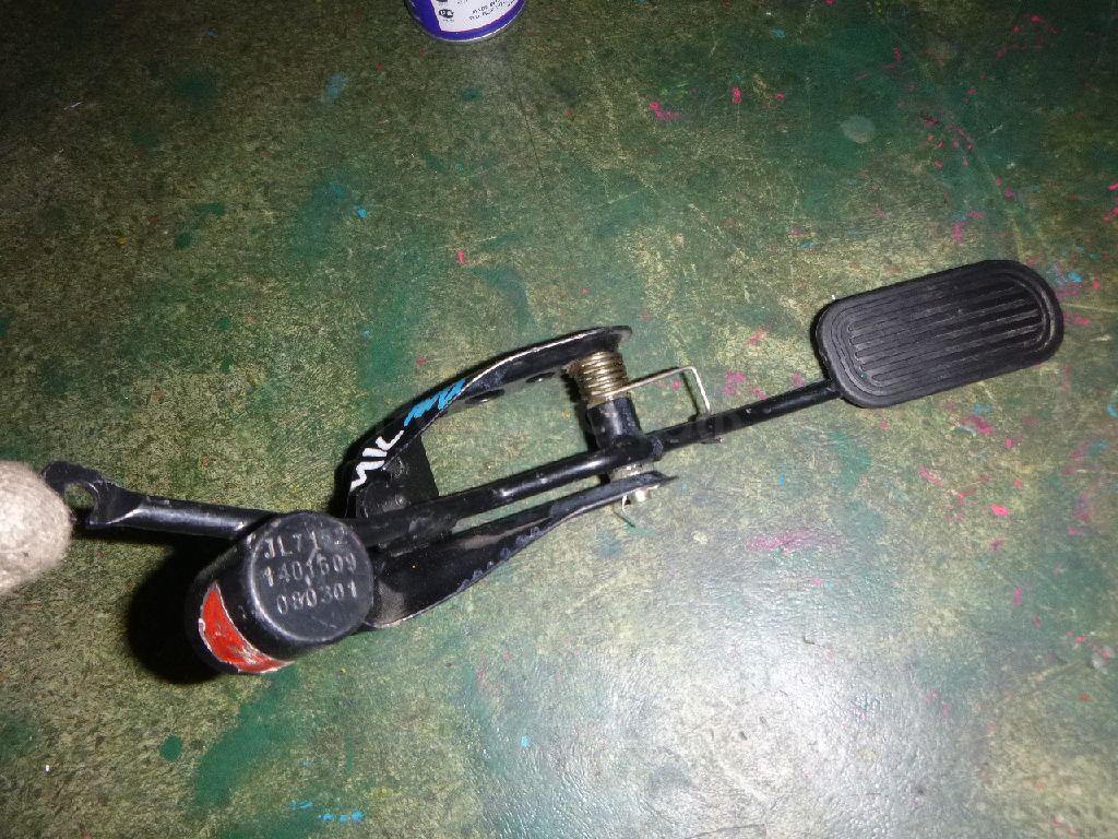 Педаль газа