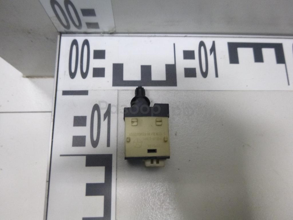 Кнопка стеклоподъемника