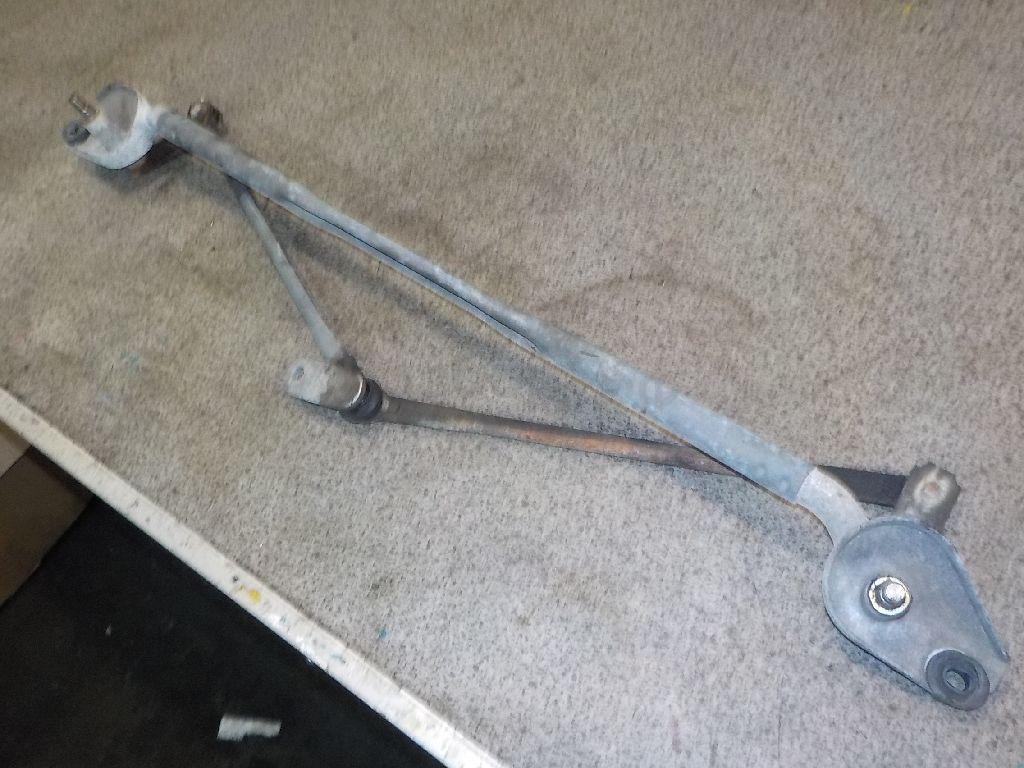 Трапеция стеклоочистителей