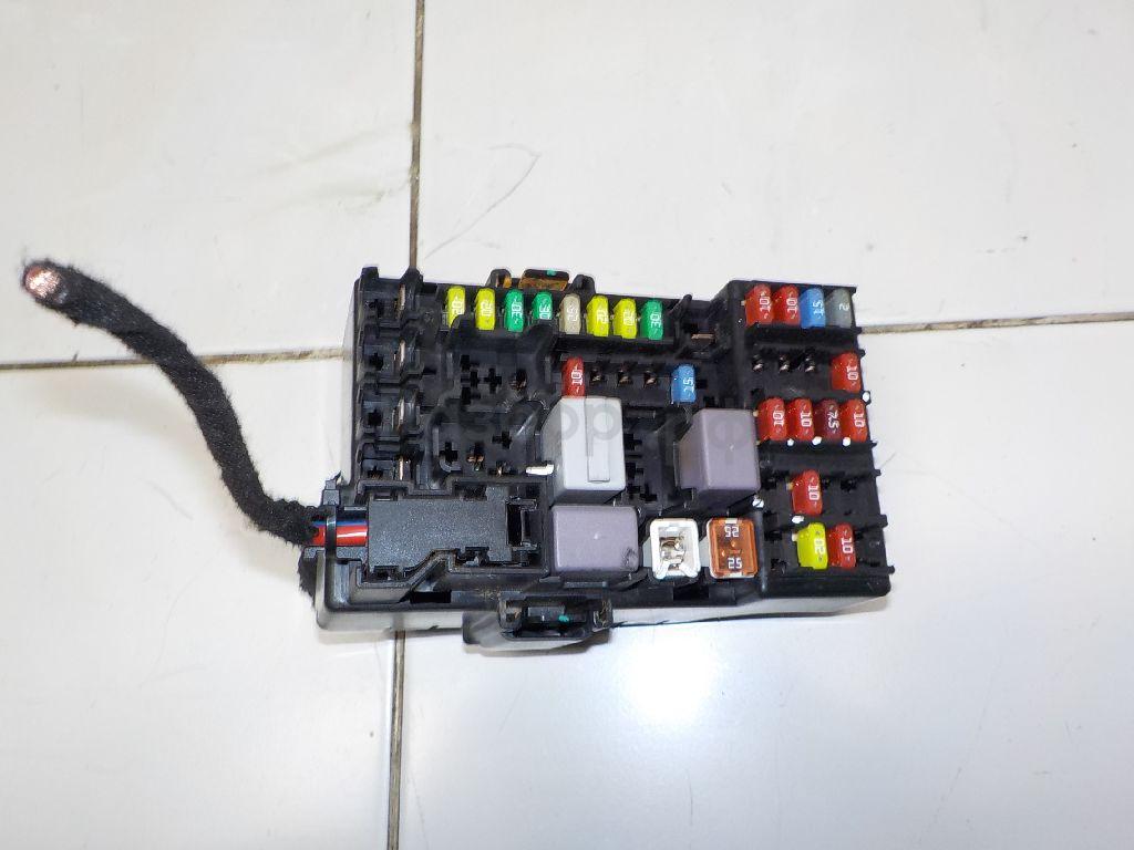 Блок предохранителей