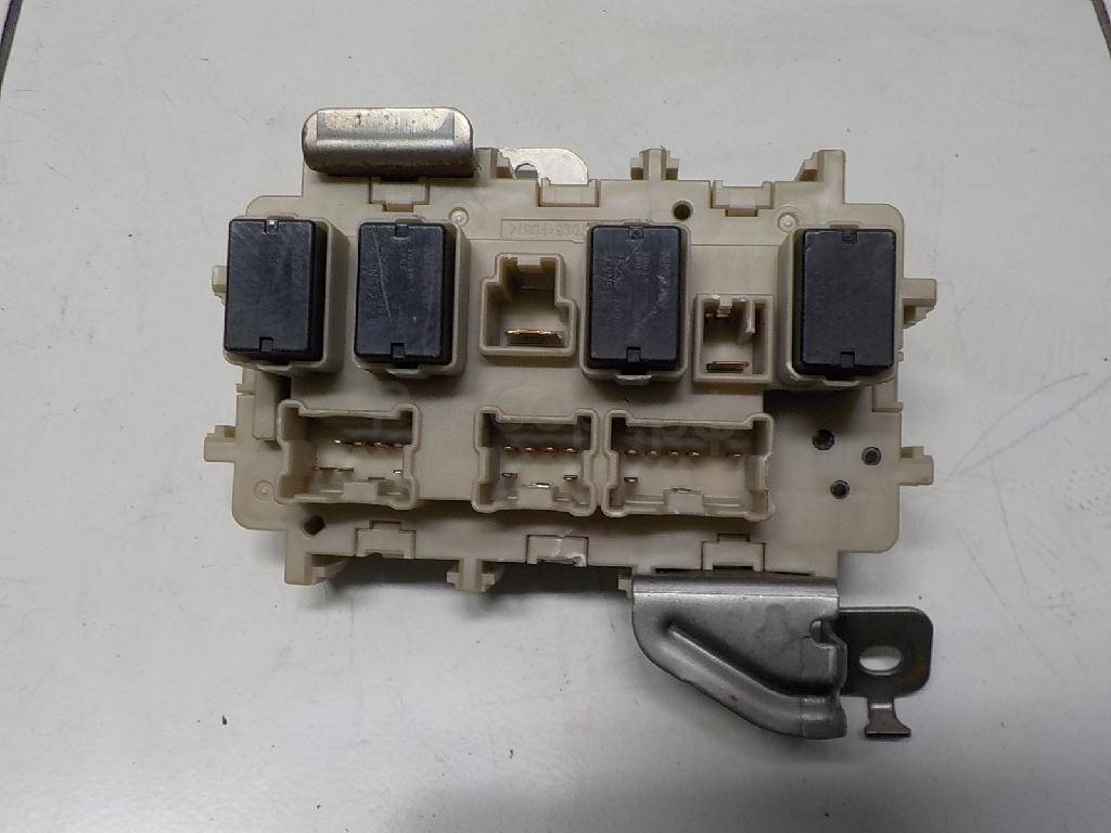 Блок предохранителей