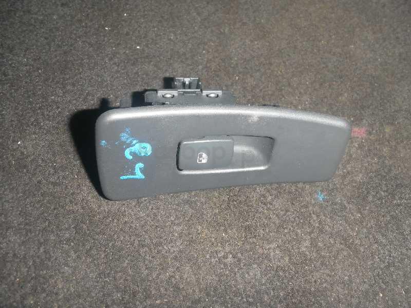 Кнопка стеклоподъемника