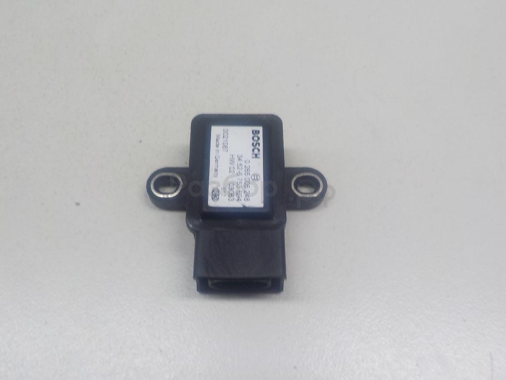 Датчик ускорения