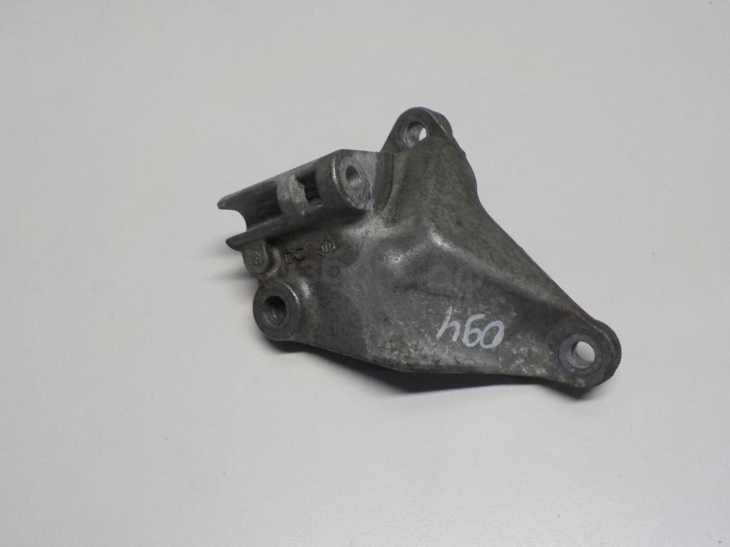 Кронштейн генератора