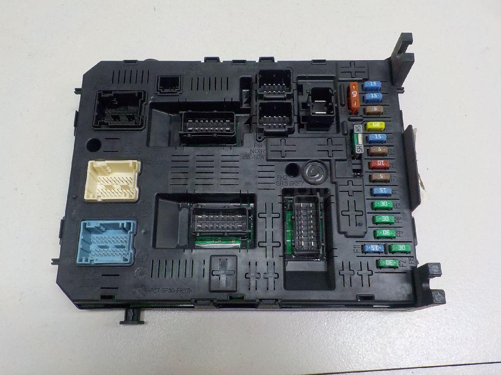 Блок предохранителей