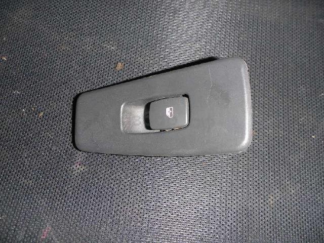 Кнопка стеклоподъемника