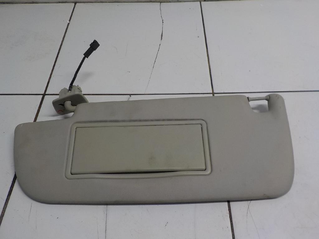 Козырек солнцезащитный (внутри)