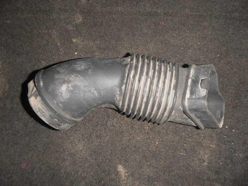 Патрубок воздушного фильтра