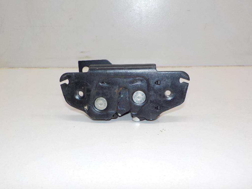 Замок багажника