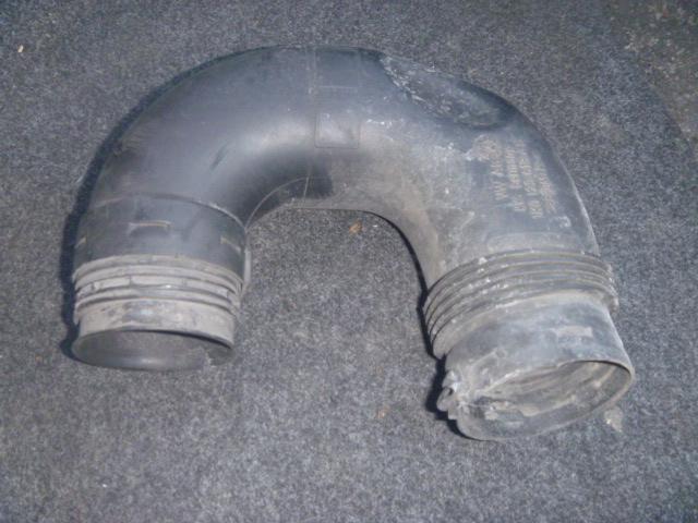 Патрубок воздушного фильтра