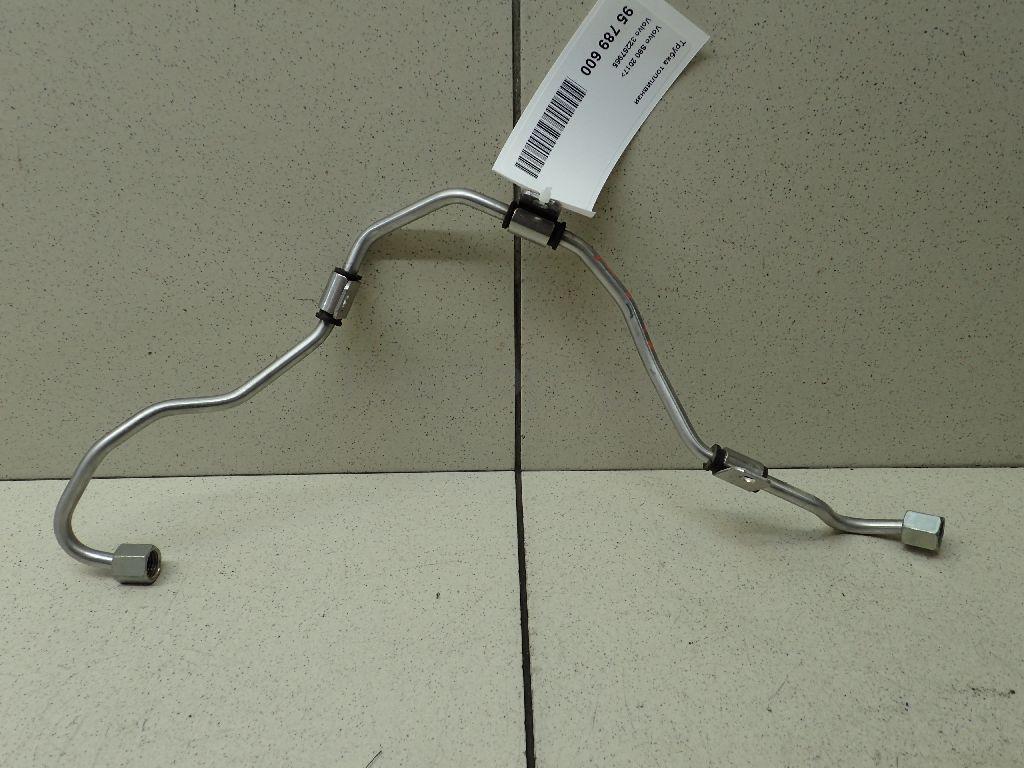 Трубка топливная