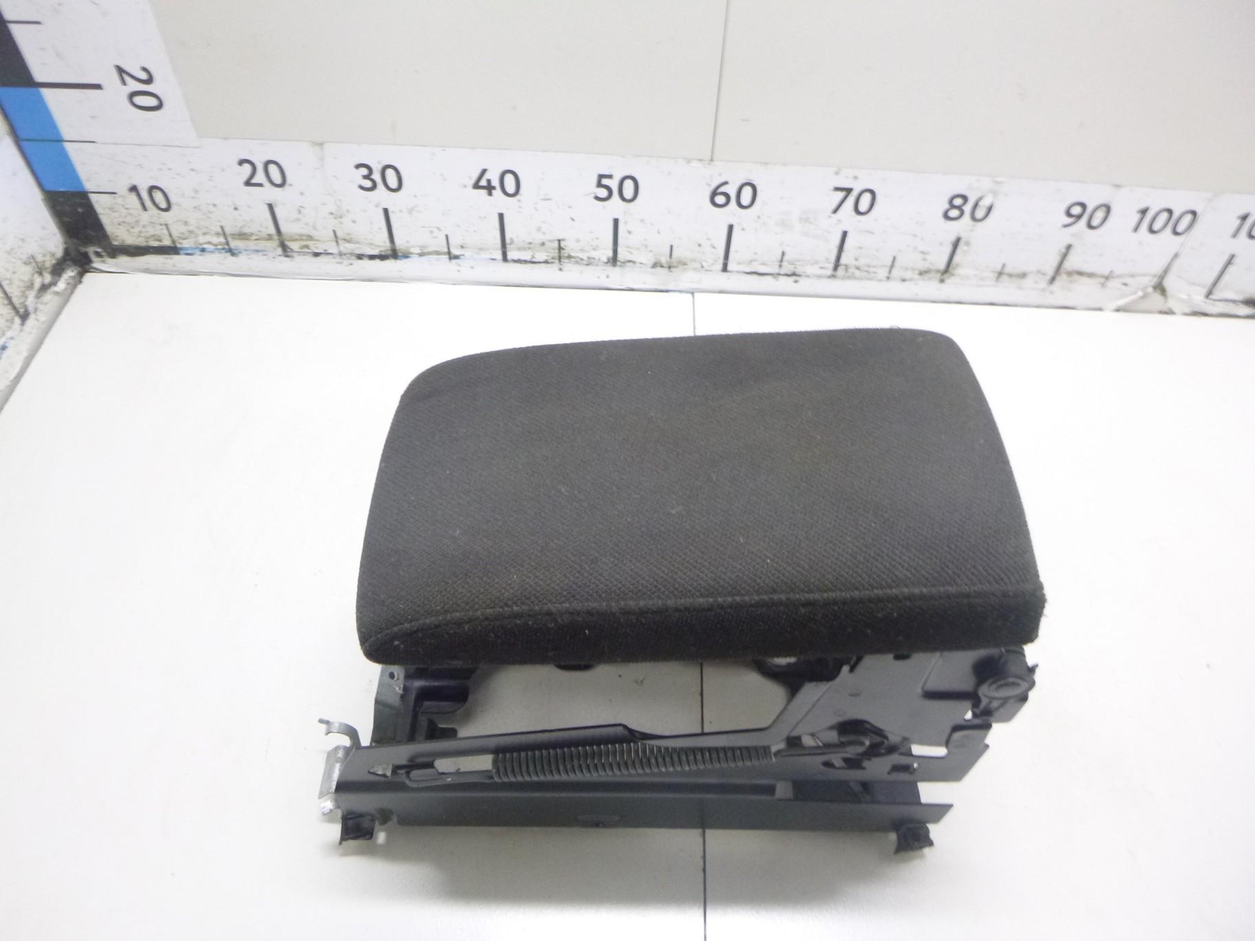 Подлокотник